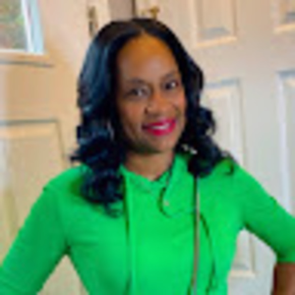 Meet your Posher, Shelly - Picture 1 of 1